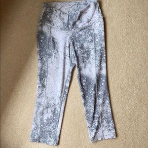 White and grey tye die splotchy leggings
